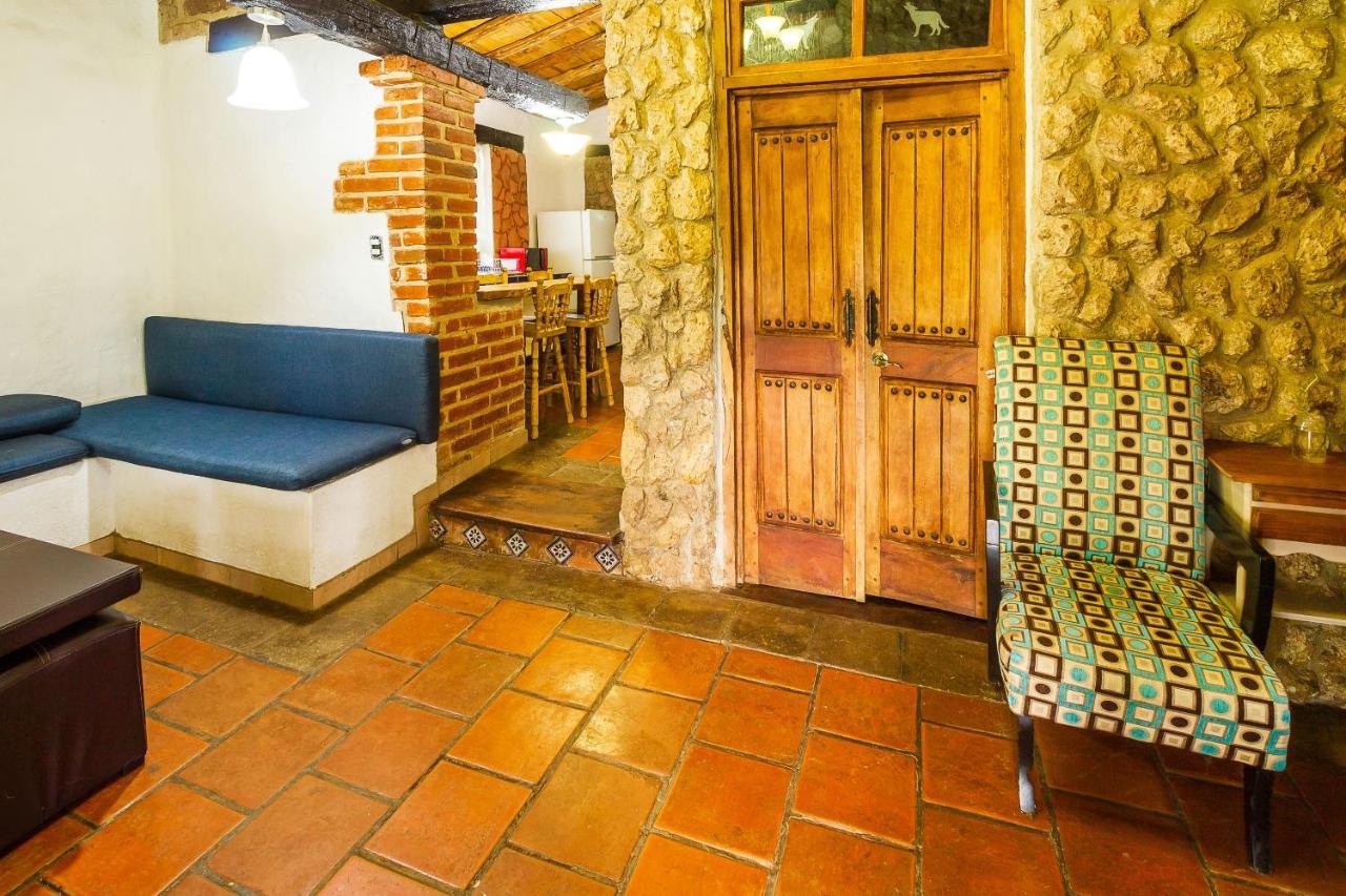 Hotel Hacienda Coyotes Zapotlanejo Exterior photo