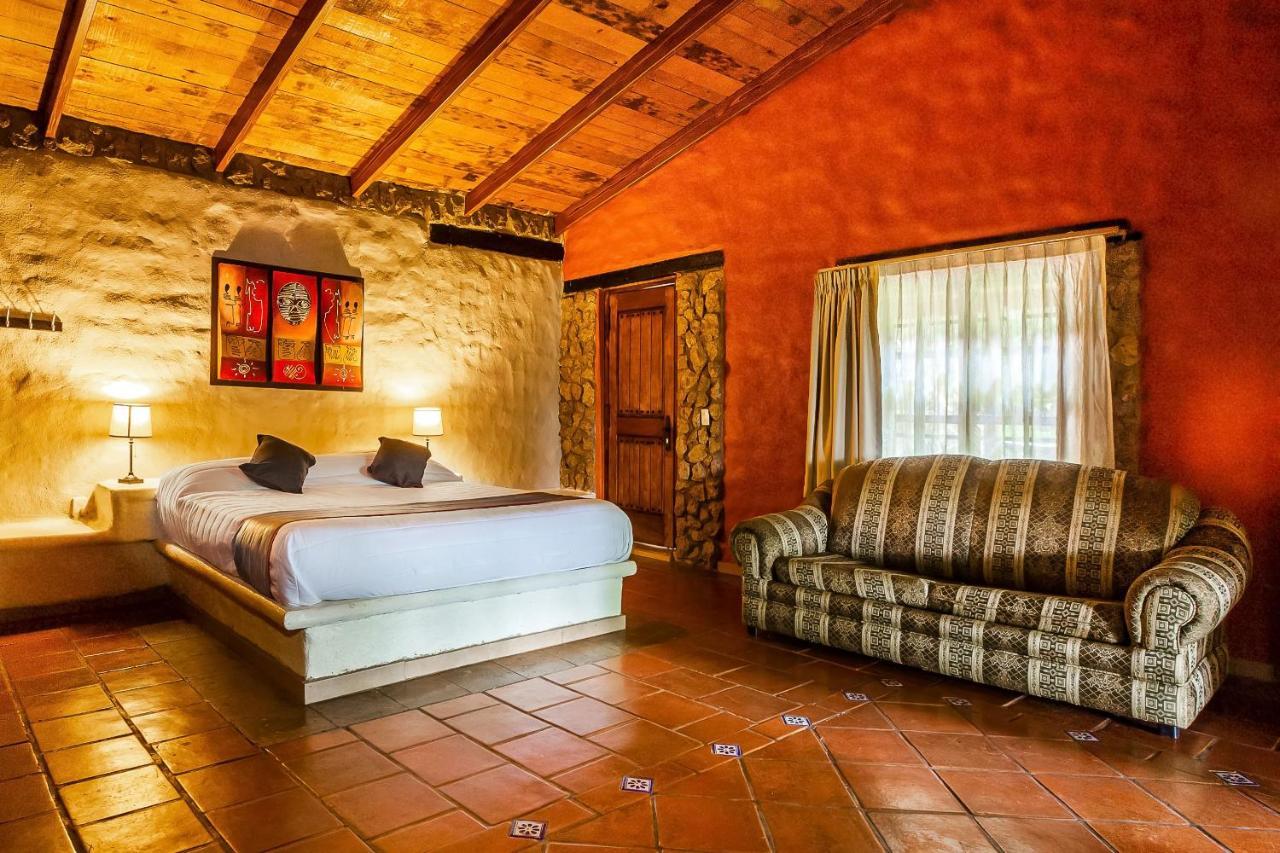 Hotel Hacienda Coyotes Zapotlanejo Exterior photo