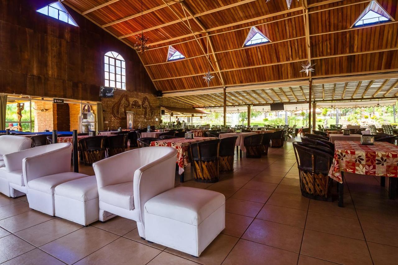 Hotel Hacienda Coyotes Zapotlanejo Exterior photo